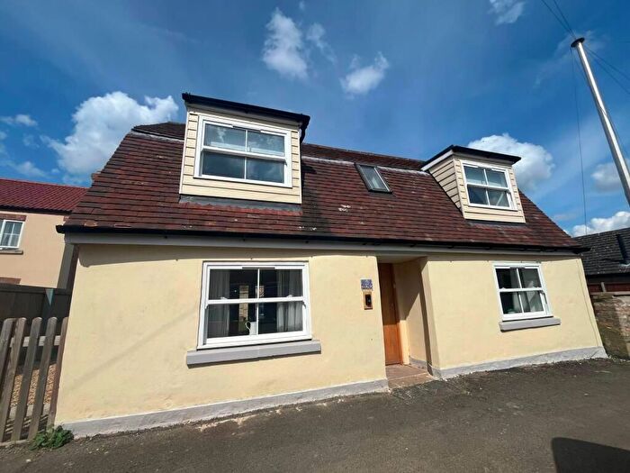 3 Bedroom Cottage For Sale In West End, March, PE15