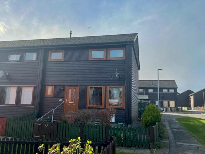 3 Bedroom End Of Terrace House For Sale In Milnafua, Alness IV17