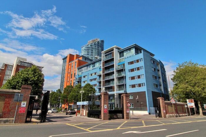 2 Bedroom Maisonette For Sale In Gunwharf Quays, Portsmouth, PO1