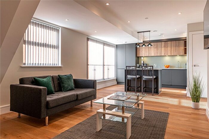 1 Bedroom Flat To Rent In Oxford Road, Reading, Berkshire, RG1