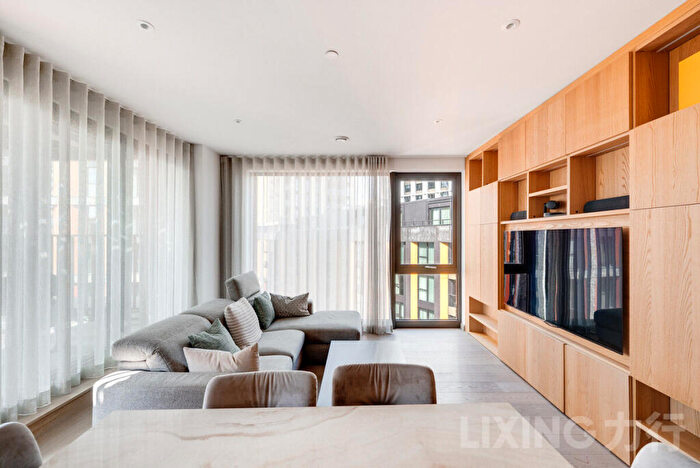 3 Bedroom Apartment For Sale In Viaduct Gardens, Vauxhall, SW11