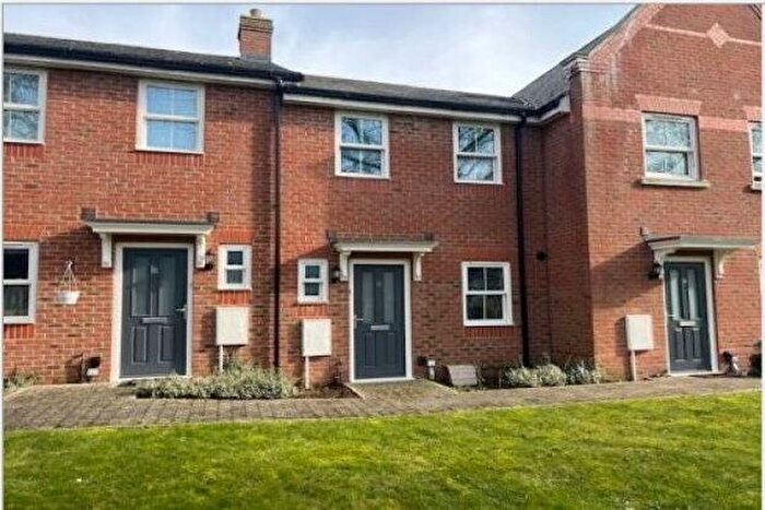 2 Bedroom Property To Rent In Kings End, Bicester, OX26