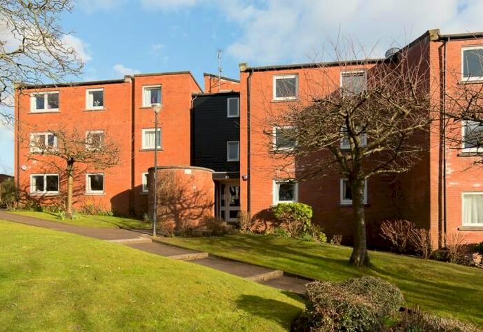 2 Bedroom Flat To Rent In Two Bedroom Flat, Partickhill Road, Glasgow, West End, G11
