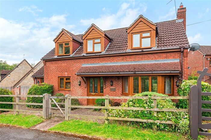 3 Bedroom Detached House For Sale In Northampton Road, Lavendon, Buckinghamshire, MK46