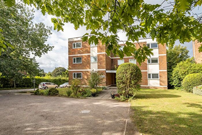 1 Bedroom Flat For Sale In Milton Road, Harpenden, AL5