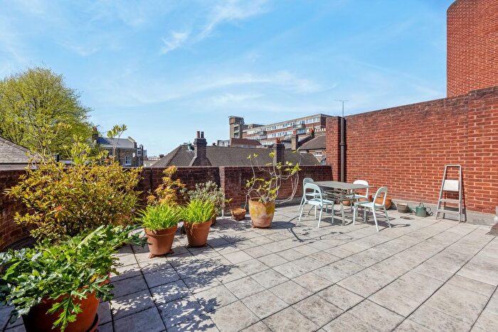 1 Bedroom Flat For Sale In Angel Walk, Hammersmith, London, W6