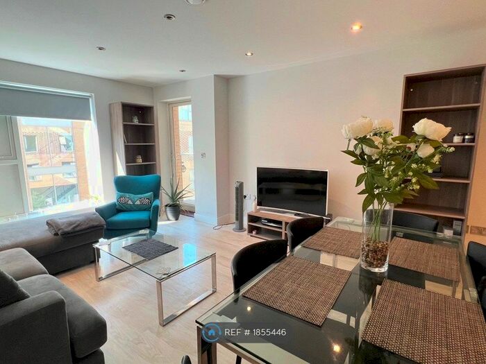 2 Bedroom Flat To Rent In Great Northern Road, Cambridge, CB1