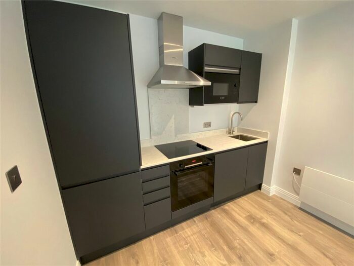 1 Bedroom Flat To Rent In Keshava House, South Street, Staines-Upon-Thames, Surrey, TW18