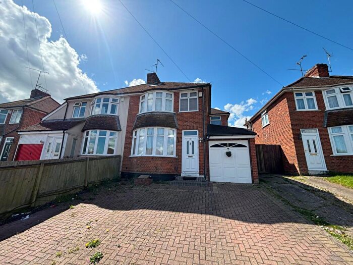 3 Bedroom Semi-Detached House To Rent In Rydal Avenue, Tilehurst, Reading, RG30