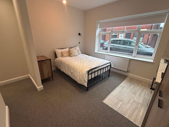 Studio To Rent In Room, Granville Avenue, NG10