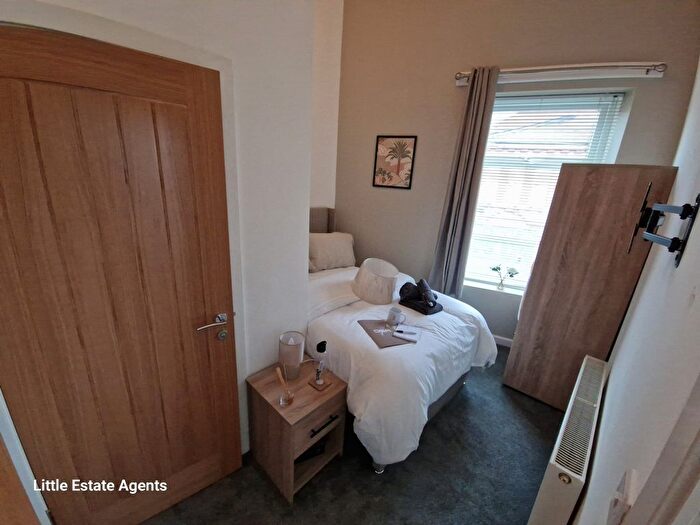 1 Bedroom Flat To Rent In Cooper Street, St. Helens, WA10