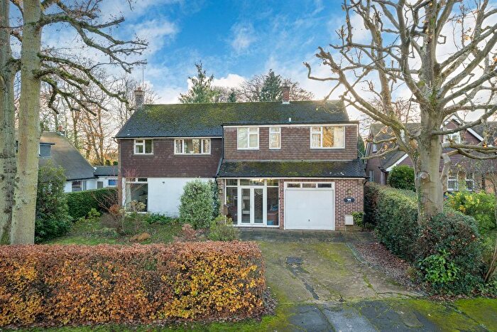 5 Bedroom Detached House For Sale In Swannells Wood, Studham, Bedfordshire, LU6