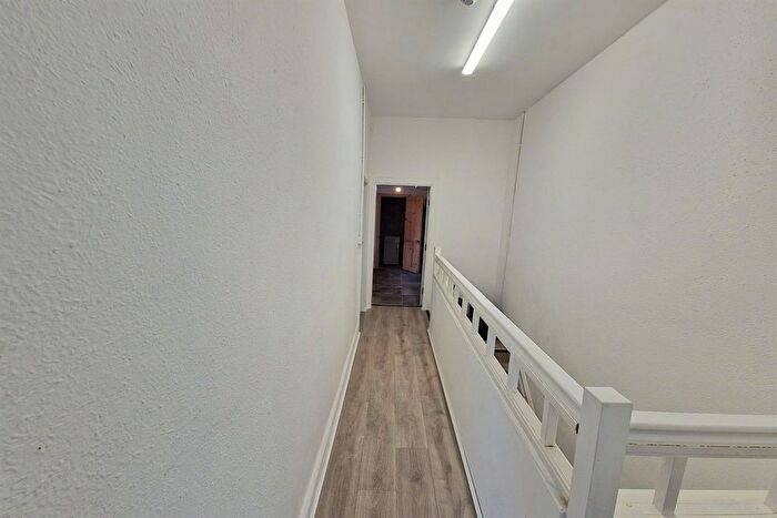 1 Bedroom Flat To Rent In Wellington Road South, Stockport, SK2