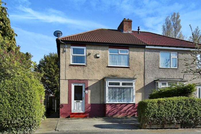 3 Bedroom Semi-Detached House To Rent In Zetland Road, Stockton-On-Tees, Durham, TS19