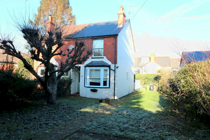 2 Bedroom Semi-Detached House To Rent In Spring Gardens, Dorking, RH4