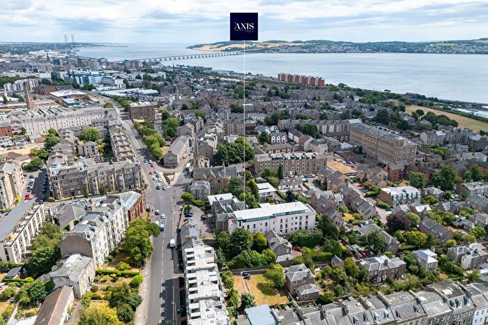 3 Bedroom Flat For Sale In Shepherds Loan, Dundee, DD2