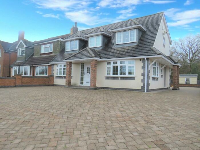 4 Bedroom Semi-Detached House To Rent In Cannock Wood Road, Cannock, WS12