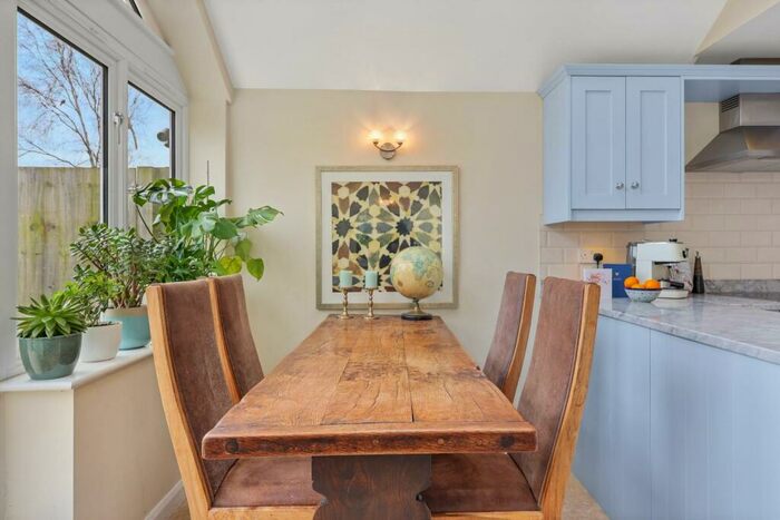 3 Bedroom Terraced House For Sale In Ainsworth Street, Cambridge, CB1