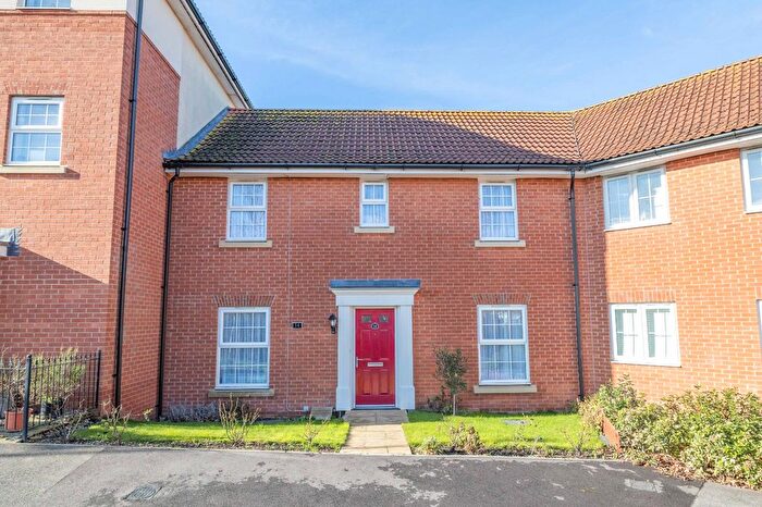 3 Bedroom Semi Detached House For Sale In School Square, Canterbury, CT3