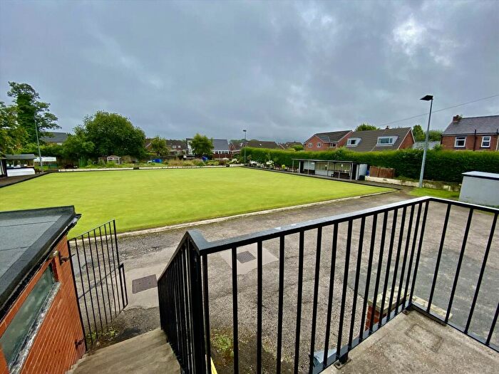 2 Bedroom Flat To Rent In Stanifield Lane, Farington, Leyland, PR25