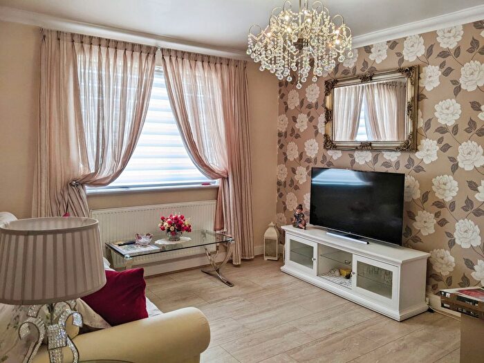 1 Bedroom Flat To Rent In Croydon Road, Beddington, Croydon, CR0