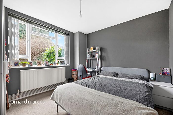 2 Bedroom Flat For Sale In Cambalt Road, London, SW15
