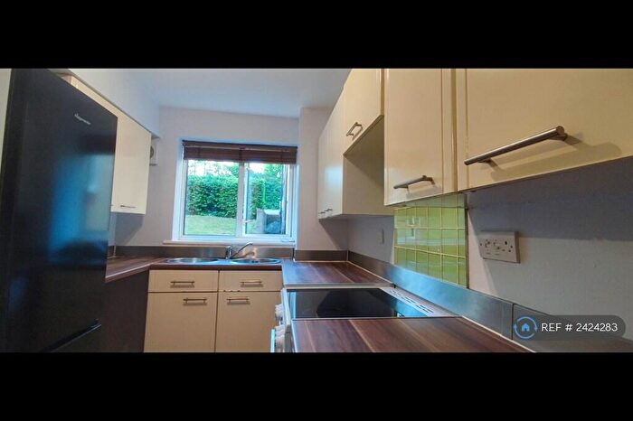 1 Bedroom Flat To Rent In Shorwell Court, Purfleet, RM19