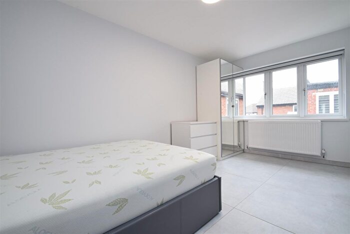 Studio To Rent In Chaplin Road, Wembley, HA0