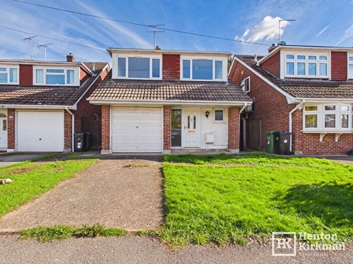 Detached House For Sale In The Warren, Billericay, Essex, CM12