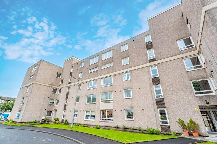 3 Bedroom Duplex For Sale In Castlebay Court, Largs, KA30