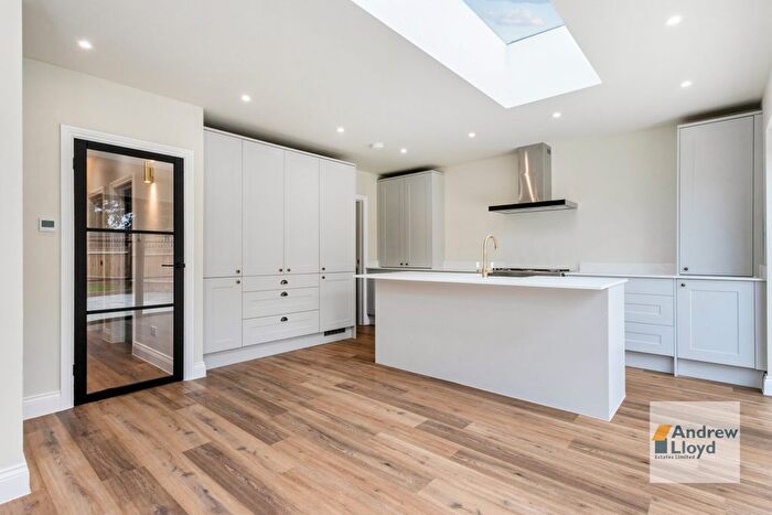 3 Bedroom Semi Detached House For Sale In Blanche Lane, South Mimms, Potters Bar, EN6