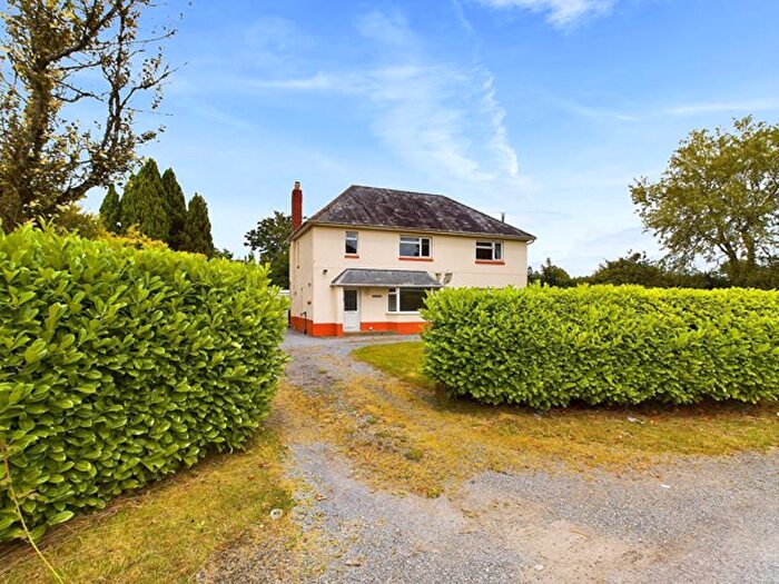 4 Bedroom Country House For Sale In Meidrim, Carmarthen, SA33