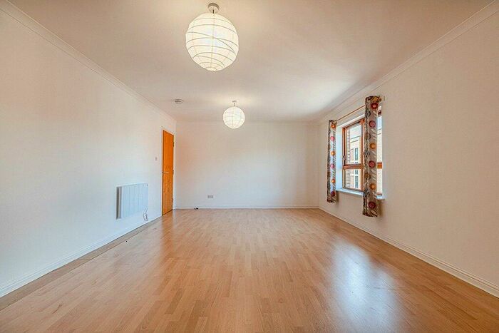 2 Bedroom Apartment For Sale In Yorkhill Street, Yorkhill, Glasgow, G3