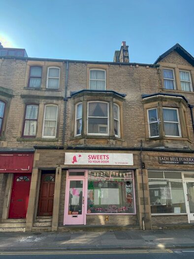3 Bedroom Flat To Rent In Queen Street, Morecambe, LA4