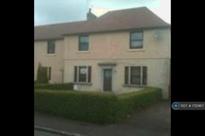 2 Bedroom Flat To Rent In Pine Grove, Westquarter, Falkirk, FK2