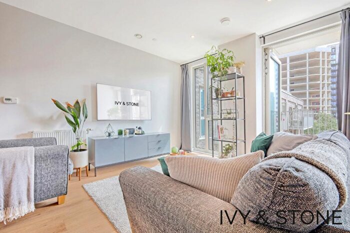 1 Bedroom Apartment For Sale In Knights Road, London, Greater London, E16