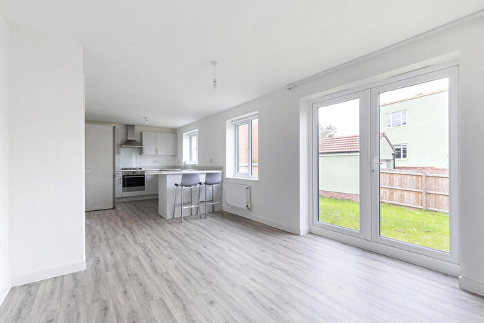 4 Bedroom Detached House To Rent In Newent Road, Cheltenham, GL52