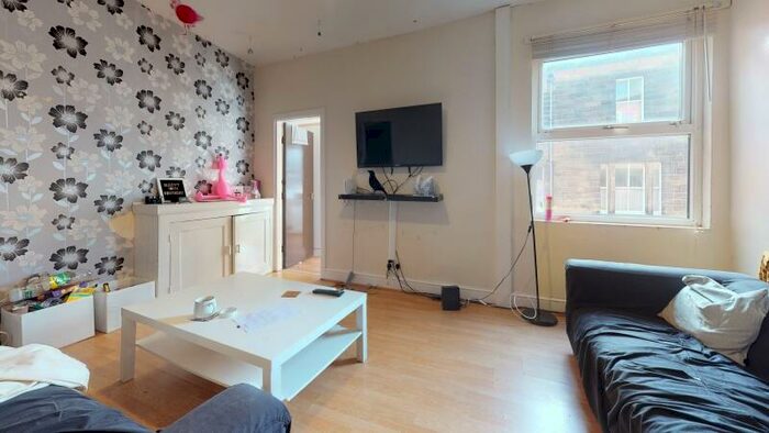 5 Bedroom Terraced House To Rent In Raven Road, Hyde Park, Leeds, LS6