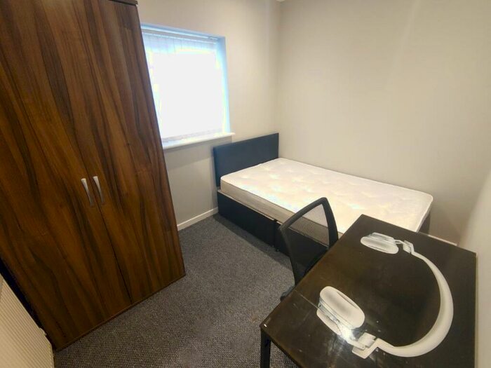 4 Bedroom Terraced House To Rent In Cotswold Street, Liverpool, L7