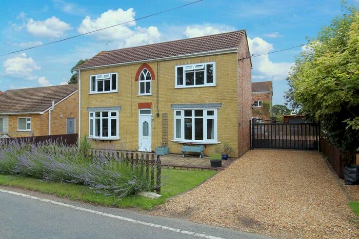 4 Bedroom Detached House For Sale In Straight Drove, Farcet, Peterborough, PE7