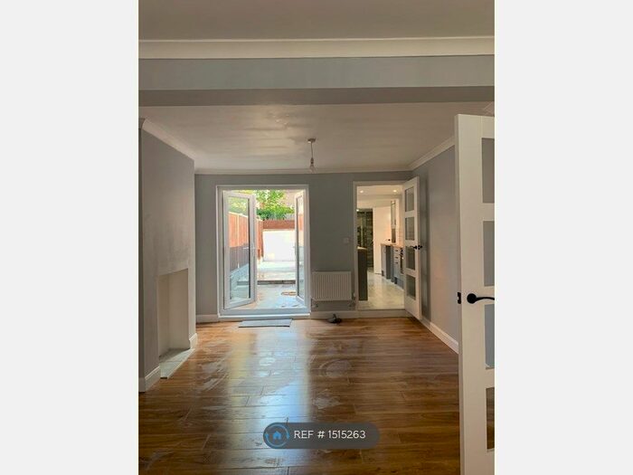 3 Bedroom Terraced House To Rent In Commercial Street, Higham Ferrers, Rushden, NN10