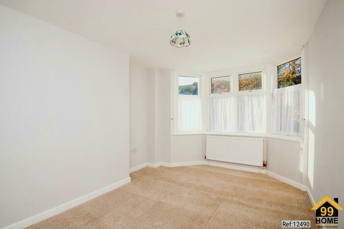 2 Bedroom Ground Maisonette To Rent In -, Cliftonville, Margate, CT9