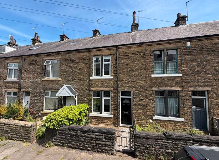 2 Bedroom Terraced House For Sale In Springswood Avenue, Shipley, BD18