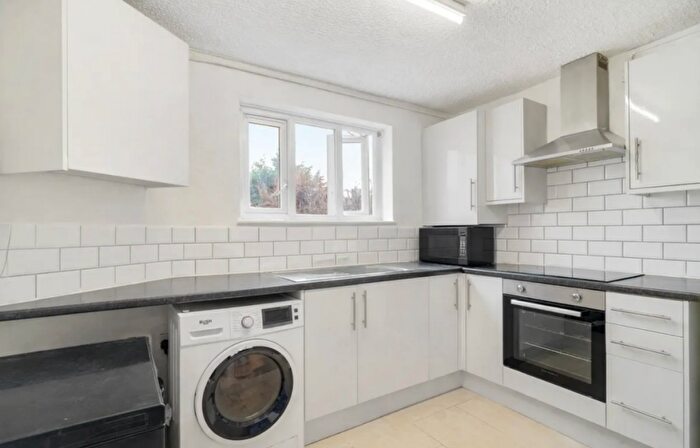 2 Bedroom Flat To Rent In Xx Aberdeen Road, Croydon, CR0