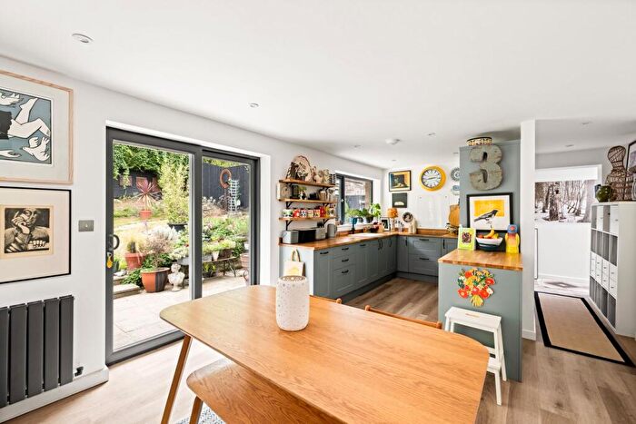 2 Bedroom Detached House For Sale In Southernwood Rise, Folkestone, CT20