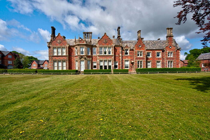 2 Bedroom Apartment For Sale In Apartment, Backford Hall, Blencowe Close, Chester, CH1