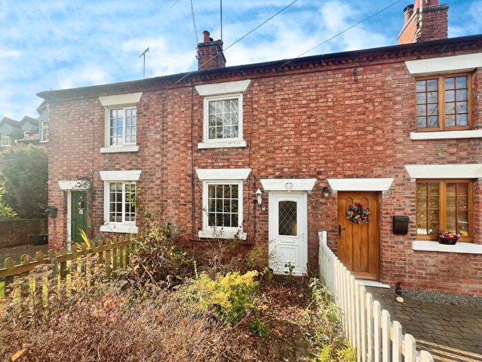 1 Bedroom Cottage For Sale In Main Street, Tatenhill, Burton-on-Trent, DE13
