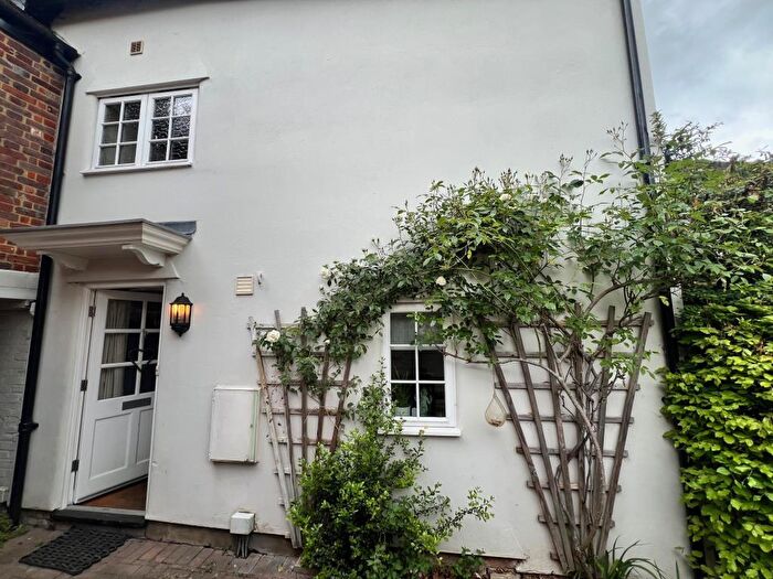 2 Bedroom Cottage To Rent In Church Street, Chesham, HP5