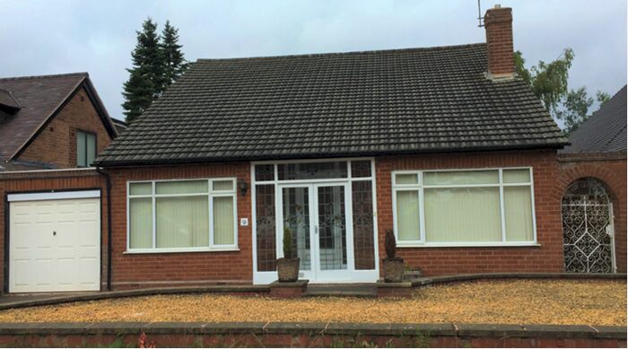 3 Bedroom Bungalow To Rent In Cornwall Road, Walsall, WS5