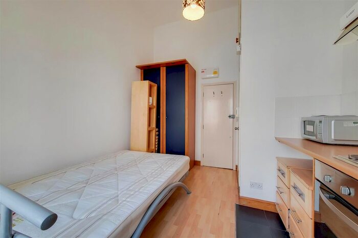 Studio To Rent In St Georges Drive, Pimlico, SW1V